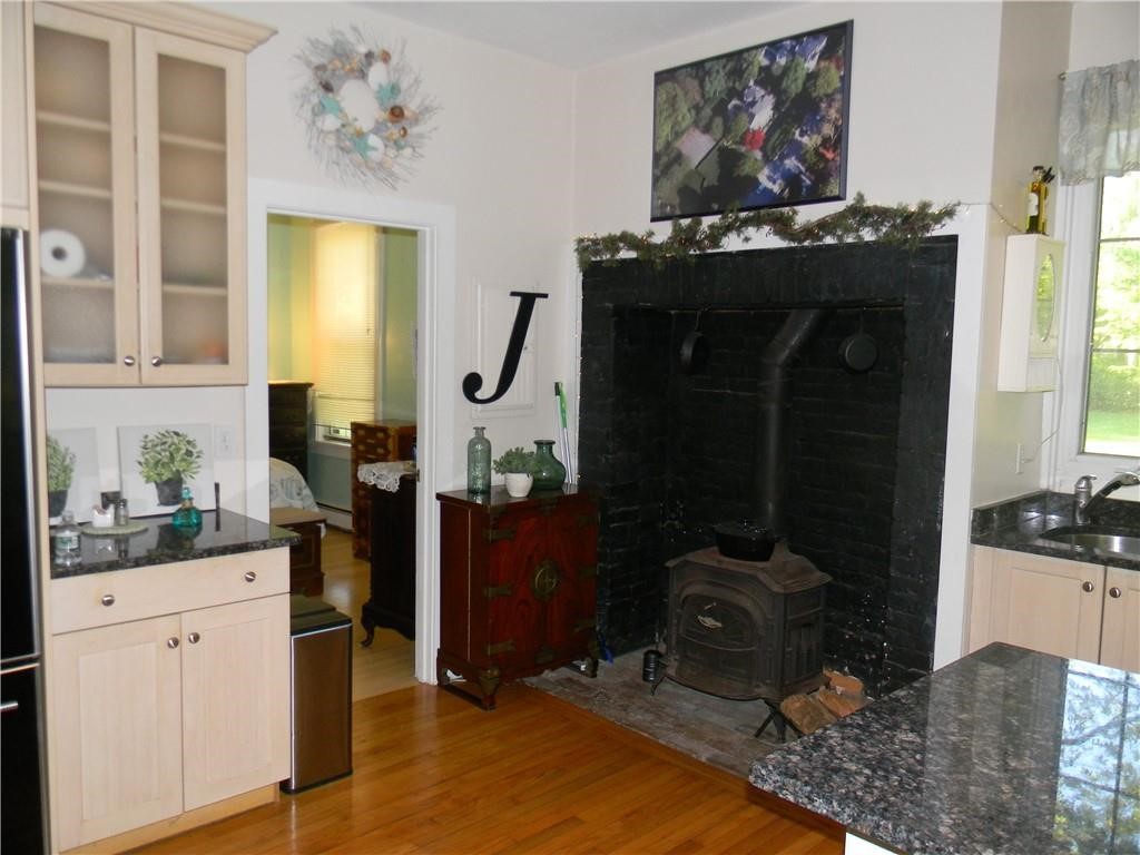 446 Bellevue Avenue 3