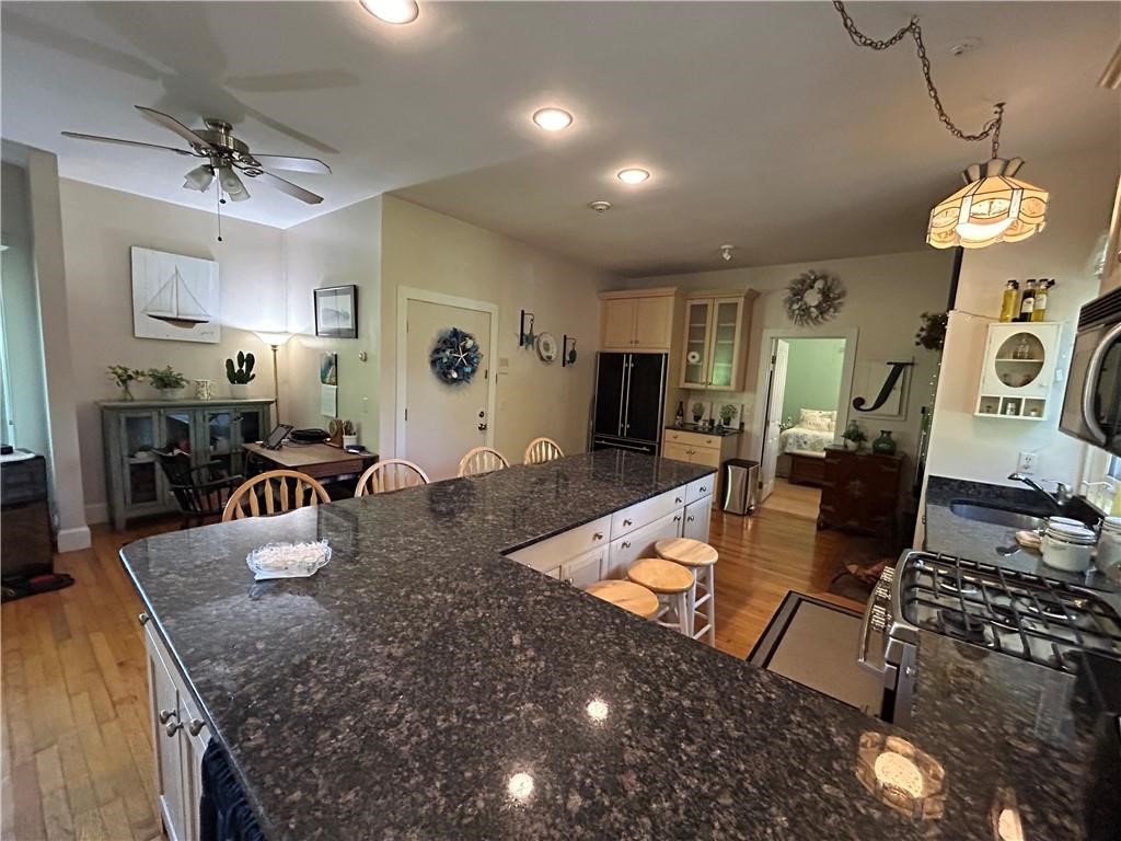 446 Bellevue Avenue 3