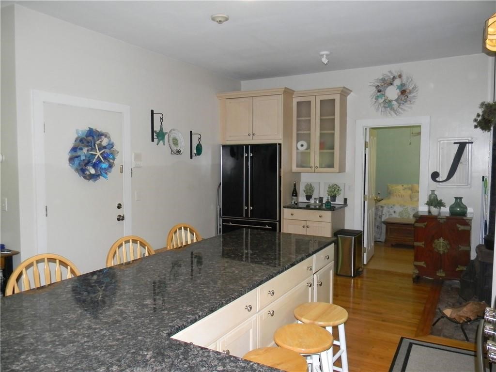 446 Bellevue Avenue 3