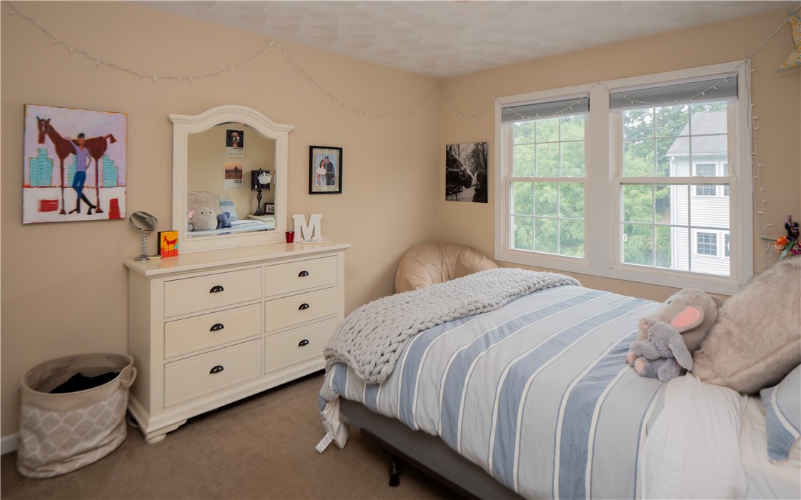 881 Greenwich Avenue 26