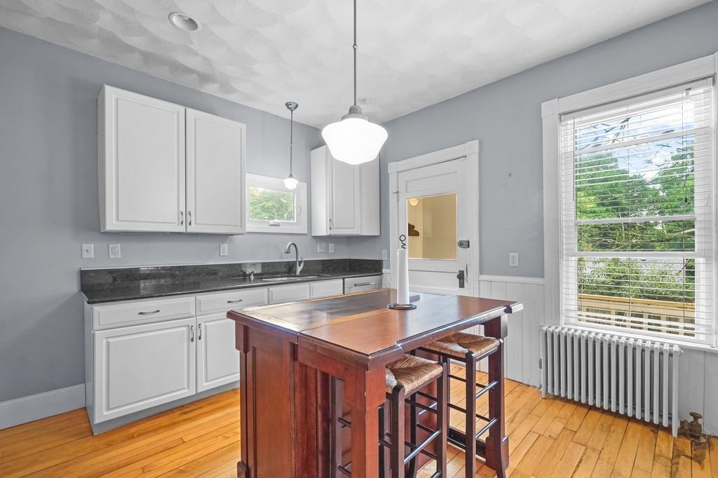 302 Blackstone Street