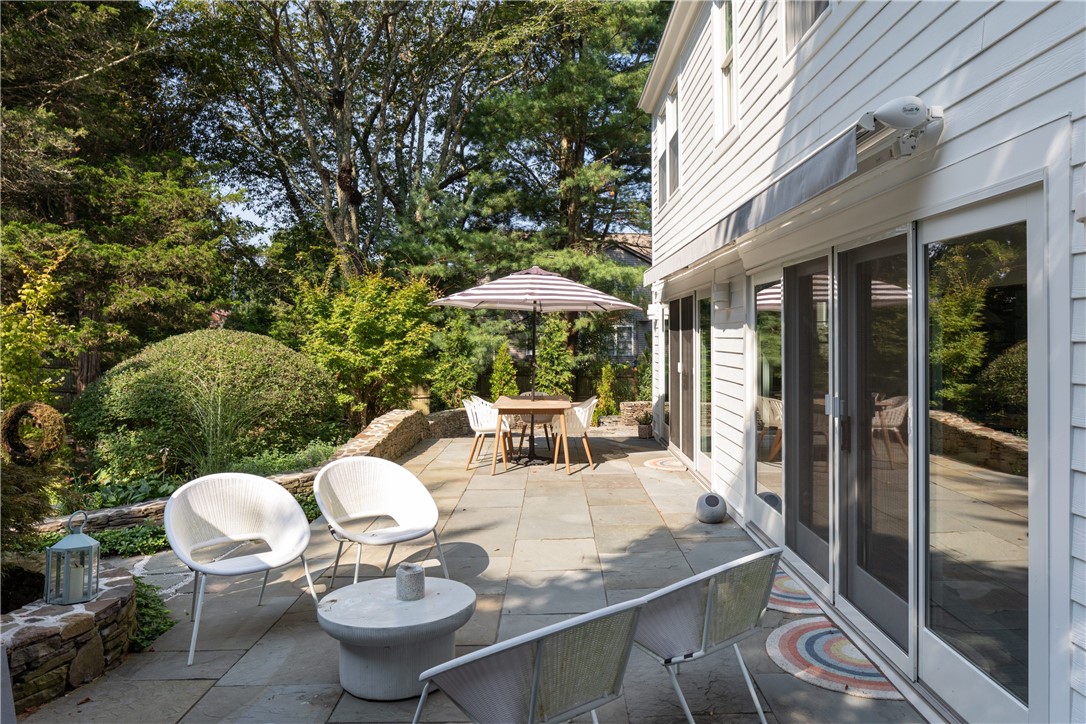 2 Scull Street