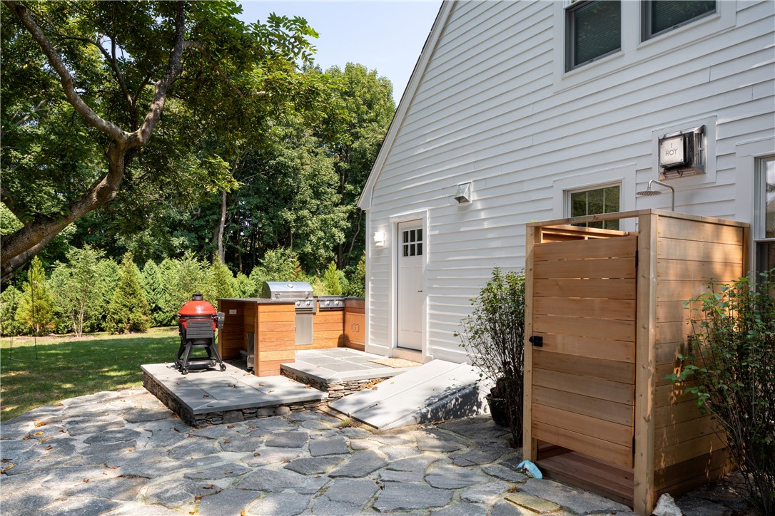 2 Scull Street