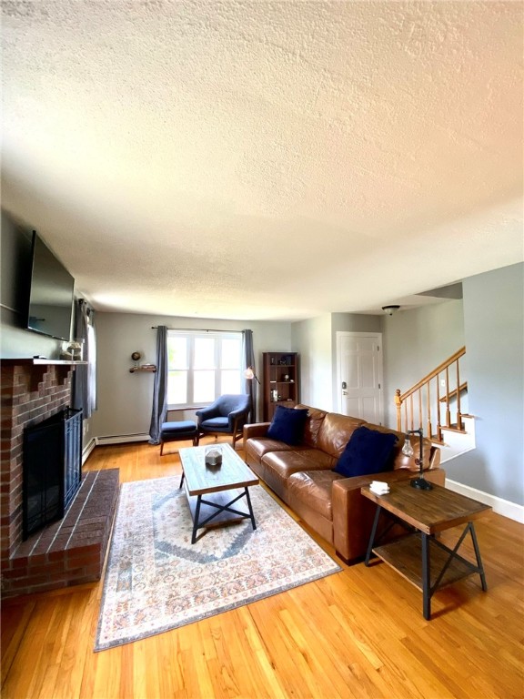223 Oliphant Lane A
