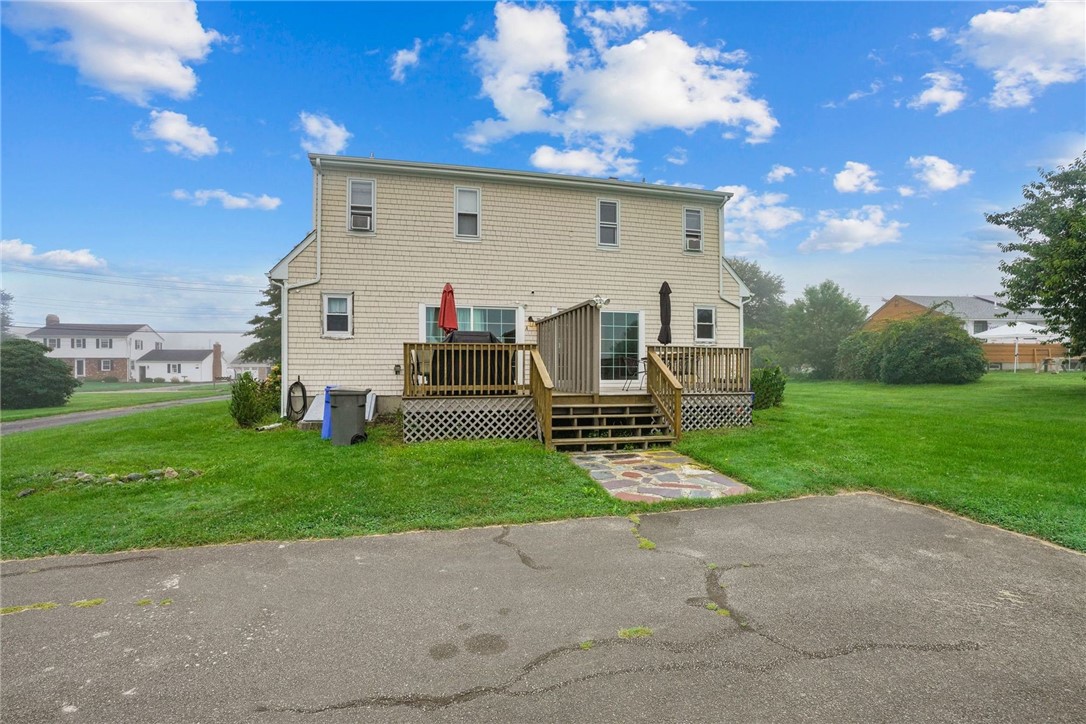 223 Oliphant Lane B