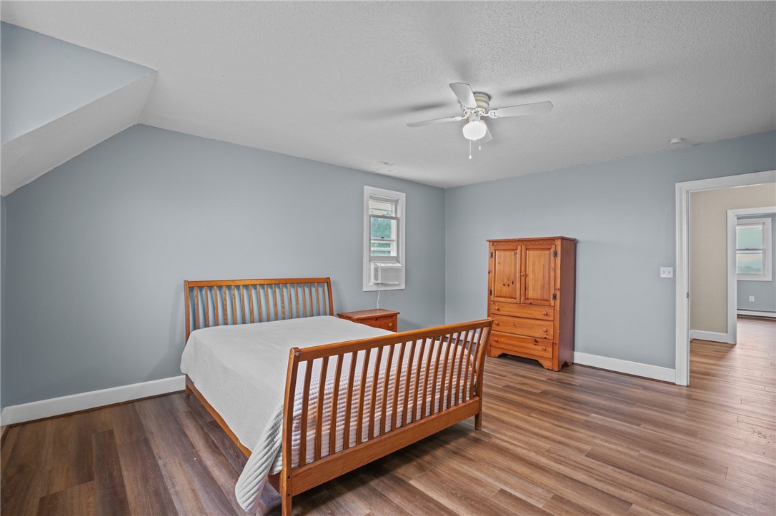 223 Oliphant Lane B