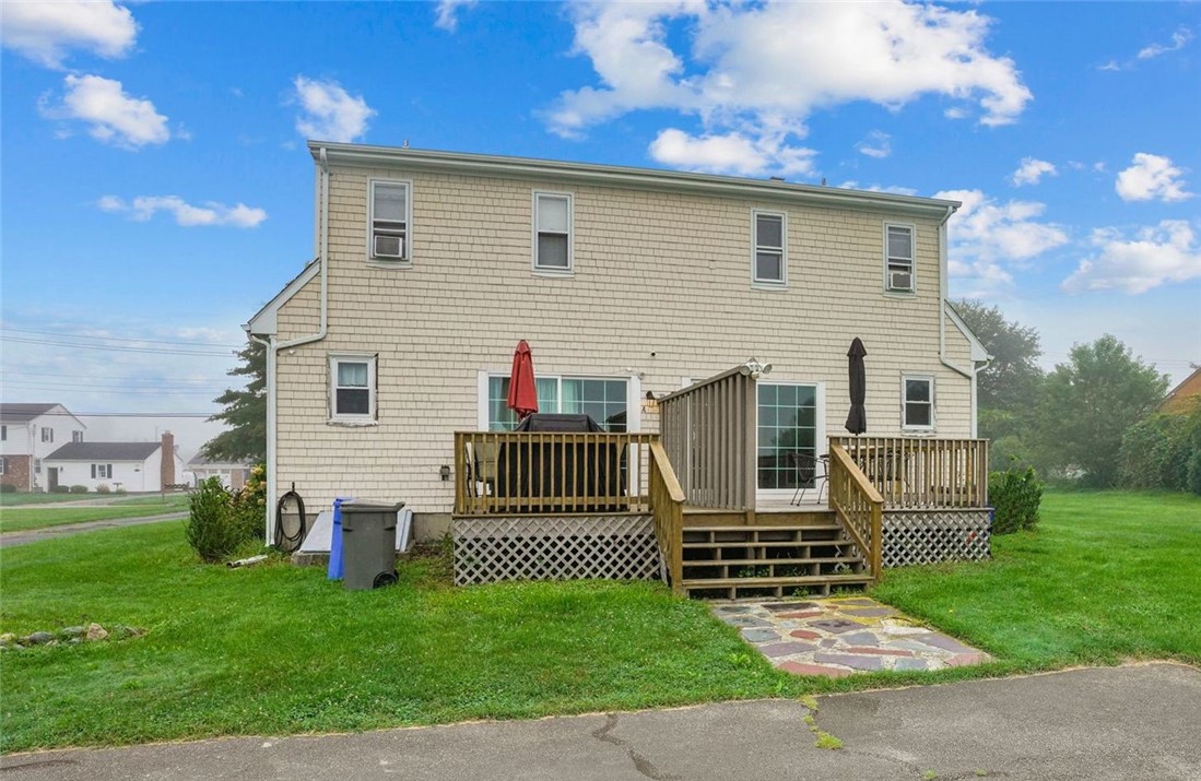 223 Oliphant Lane B