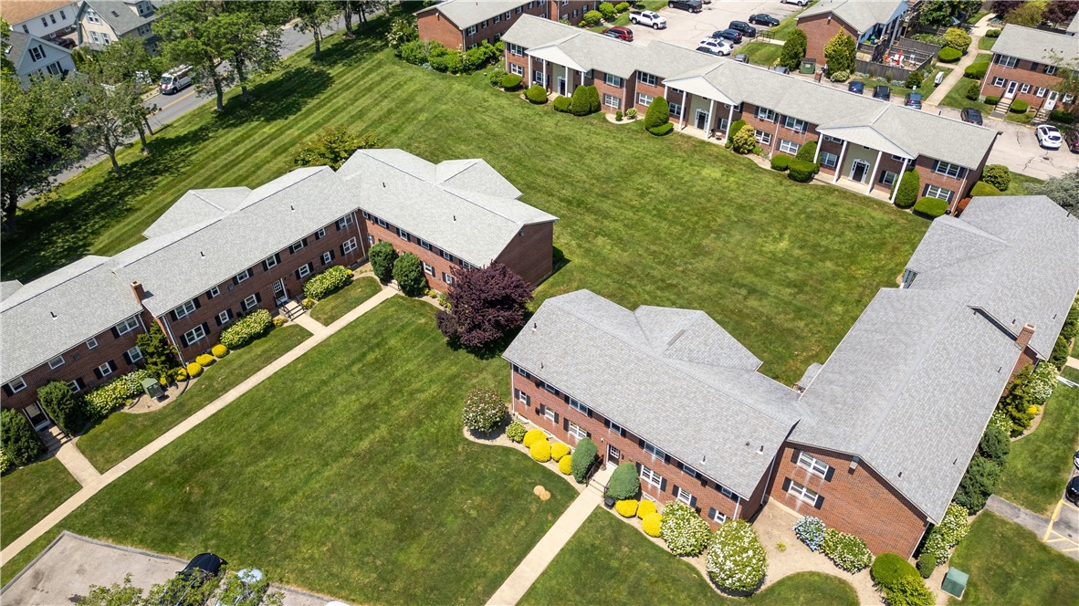 70 Carroll Avenue 1210