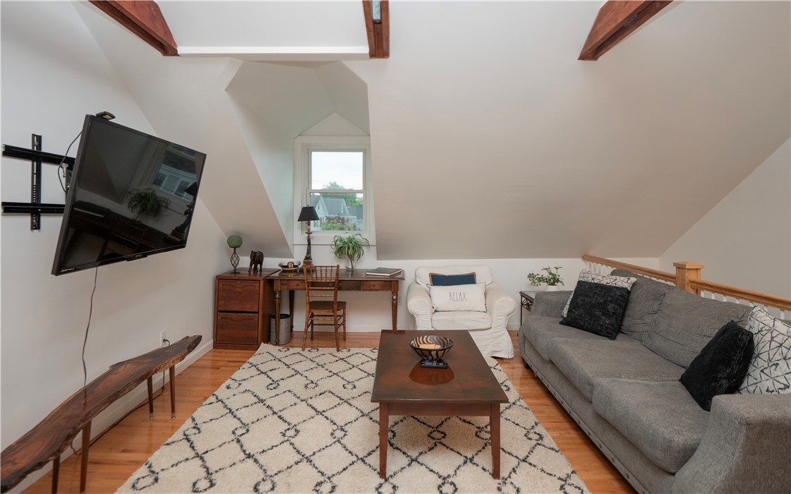 7 Carroll Avenue 3