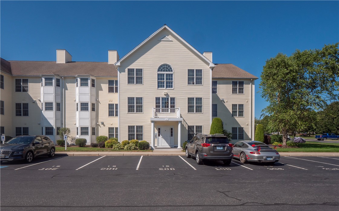 15 Saw Mill Drive 205