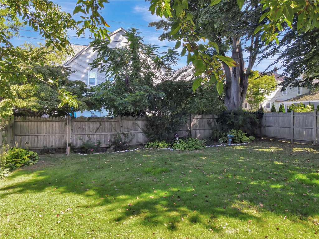 19 Peckham Avenue