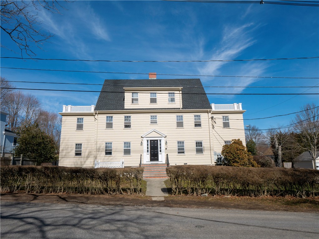 118 Ruggles Avenue 201