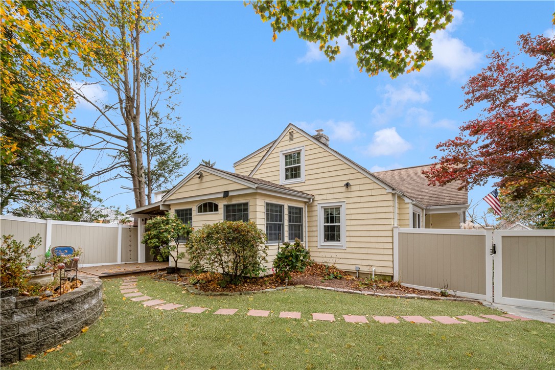 24 West View Avenue