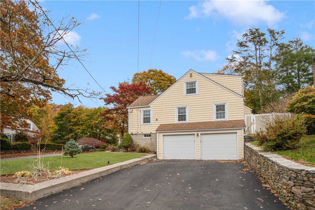 24 West View Avenue