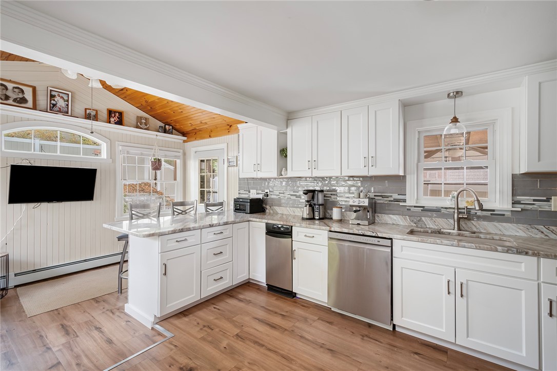 24 West View Avenue