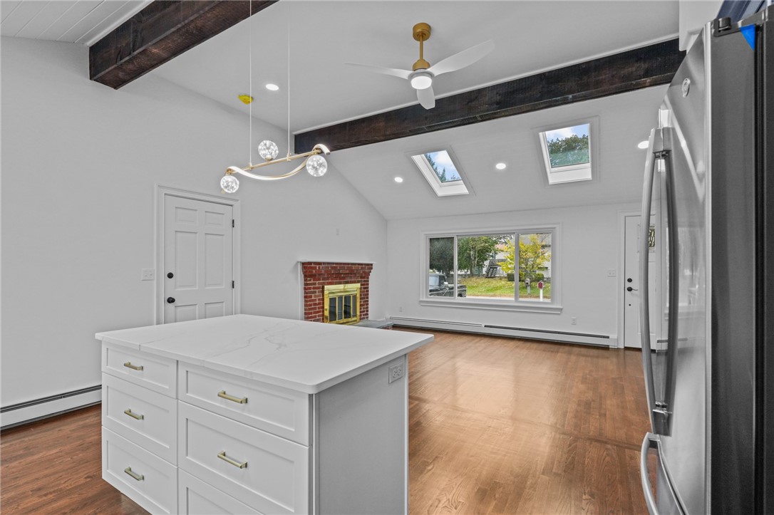 17 Longmeadow Road