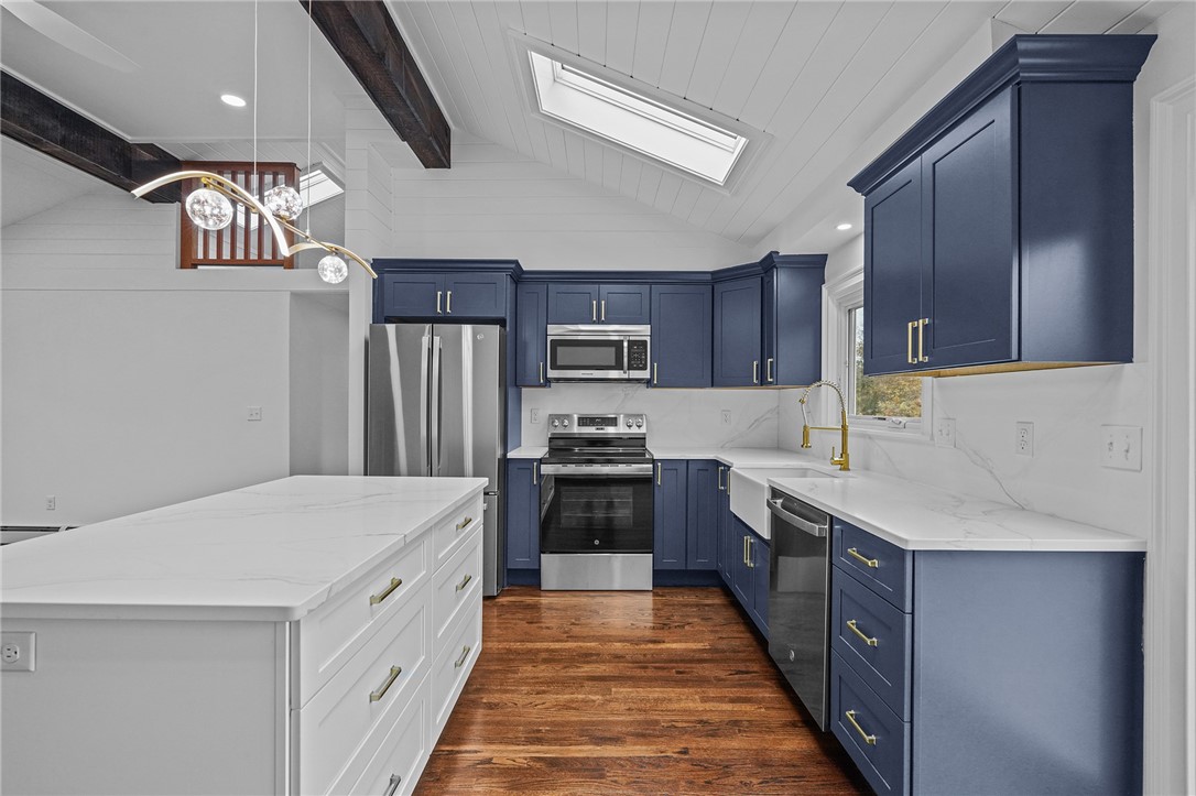 17 Longmeadow Road