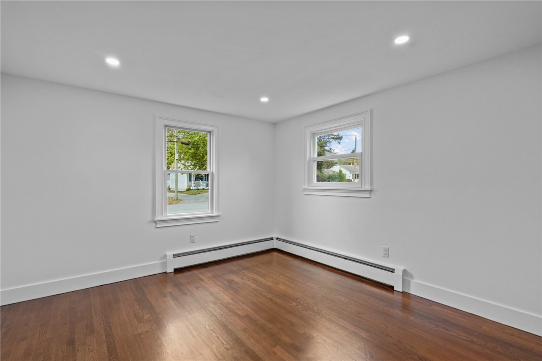 17 Longmeadow Road