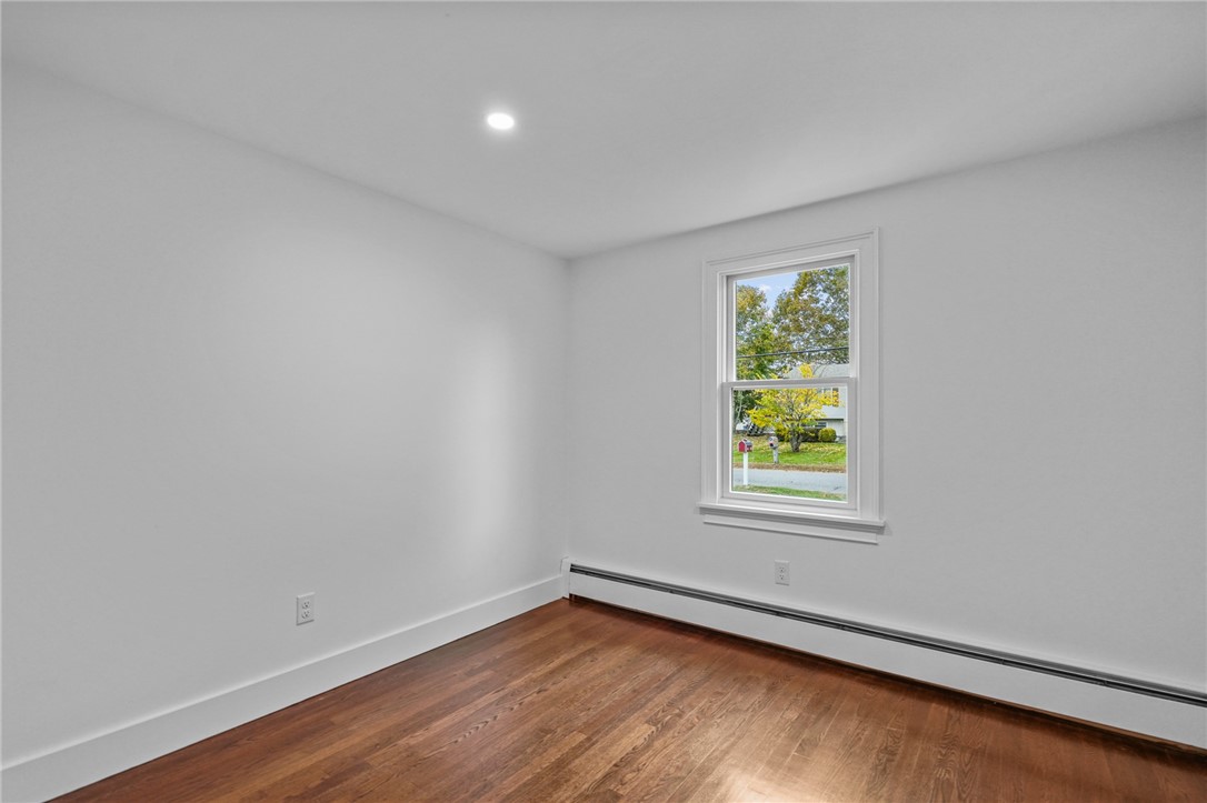 17 Longmeadow Road
