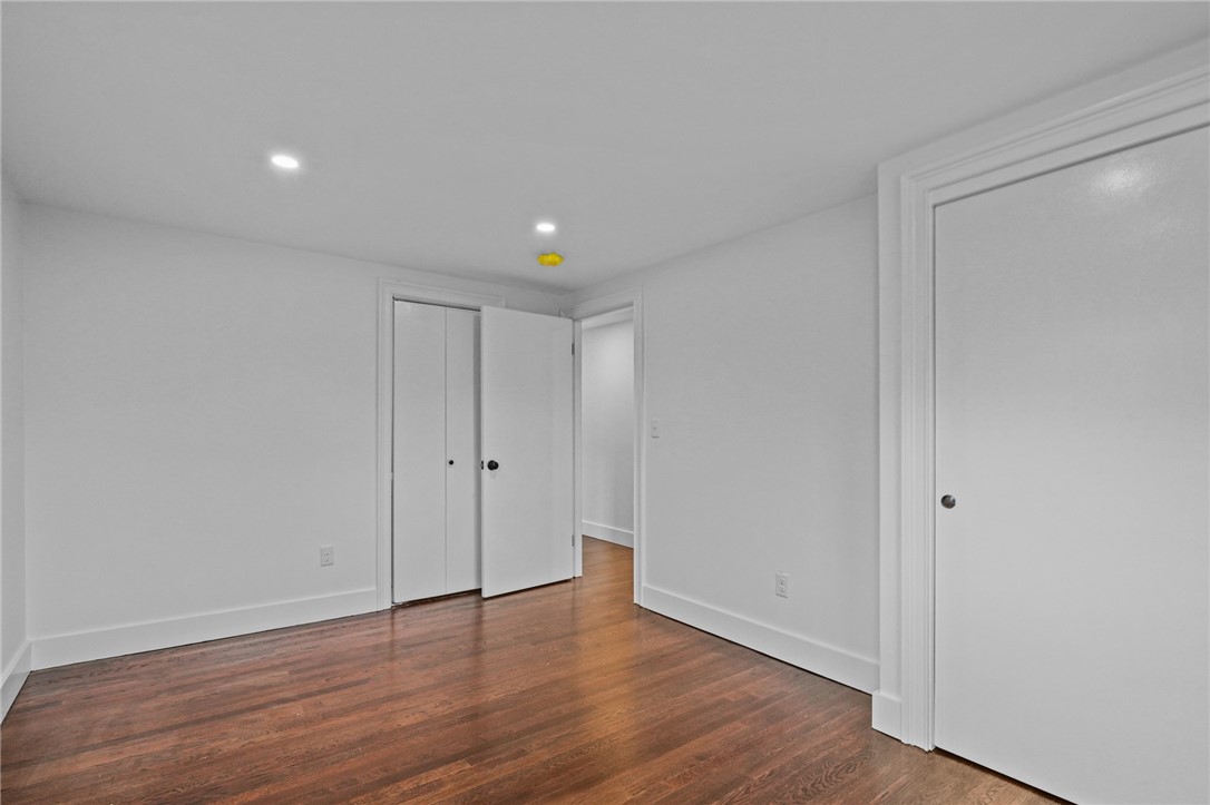 17 Longmeadow Road