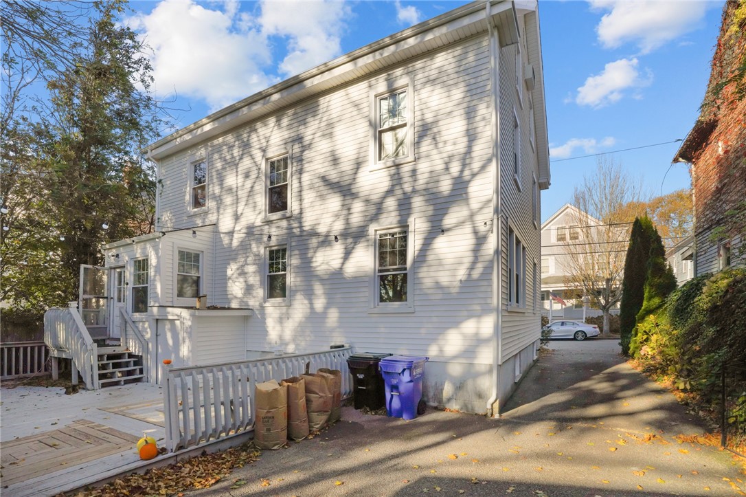 10 Peckham Avenue