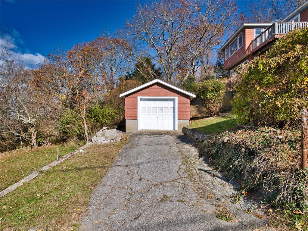 102 Canonicus Street