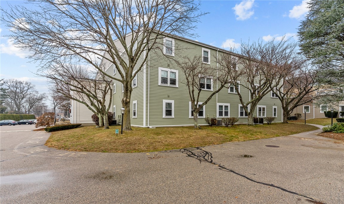 3524 West Shore Road 401