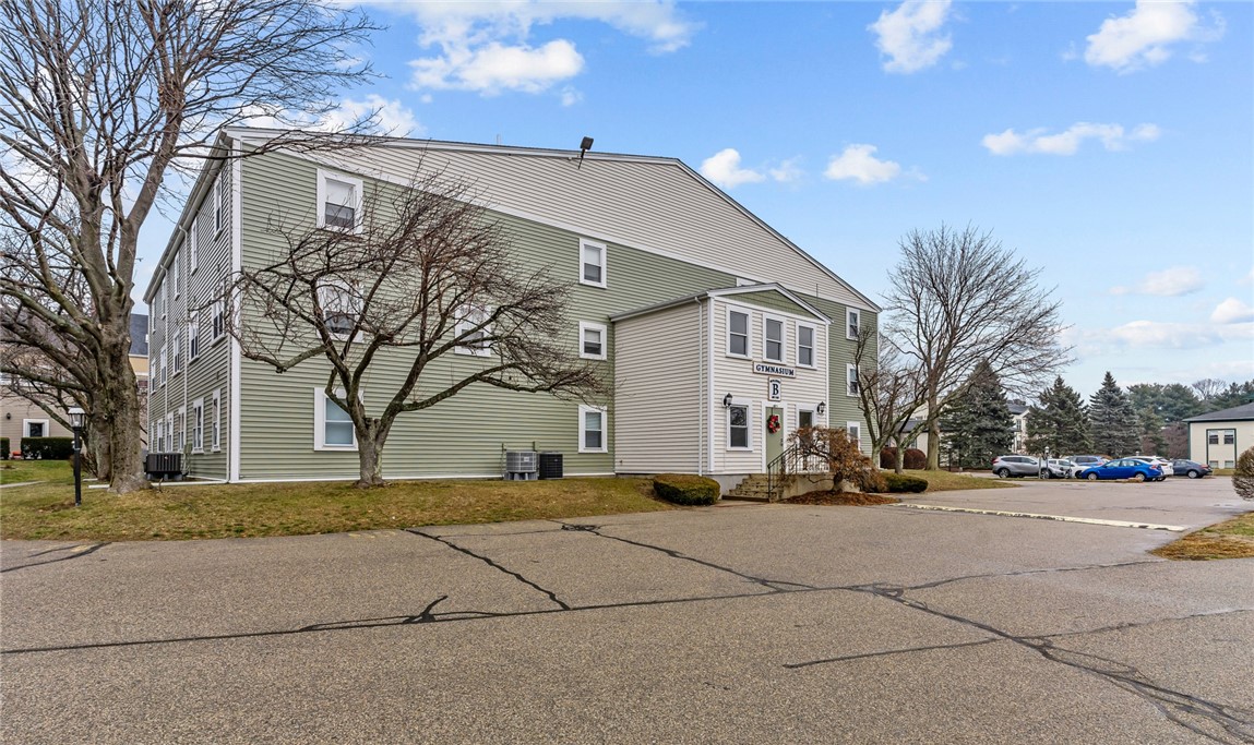 3524 West Shore Road 401