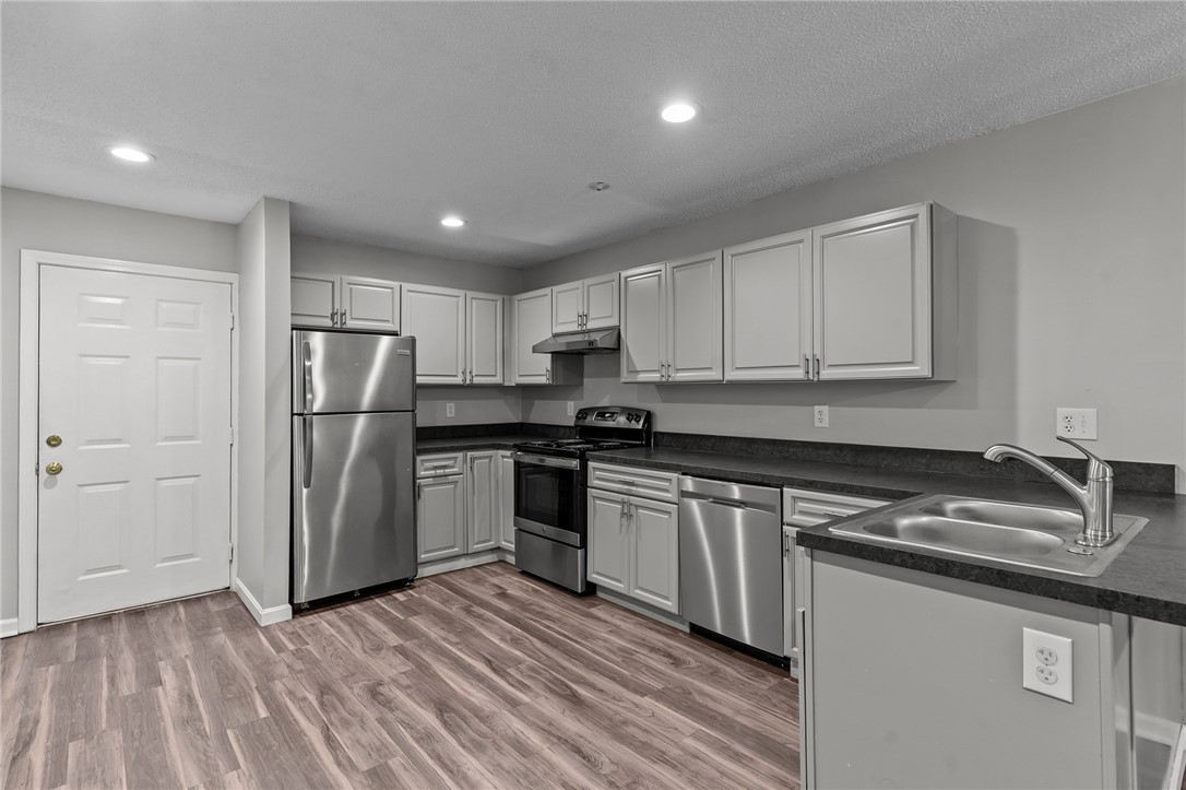 3524 West Shore Road 401