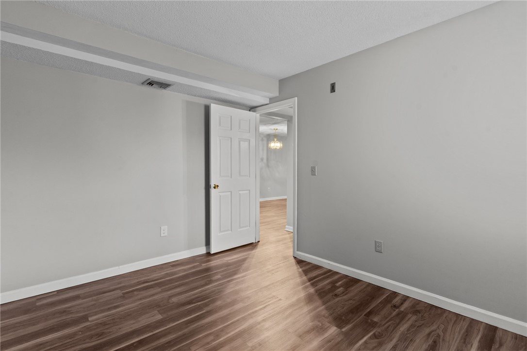 3524 West Shore Road 401