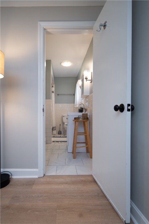 534 Aquidneck Avenue A