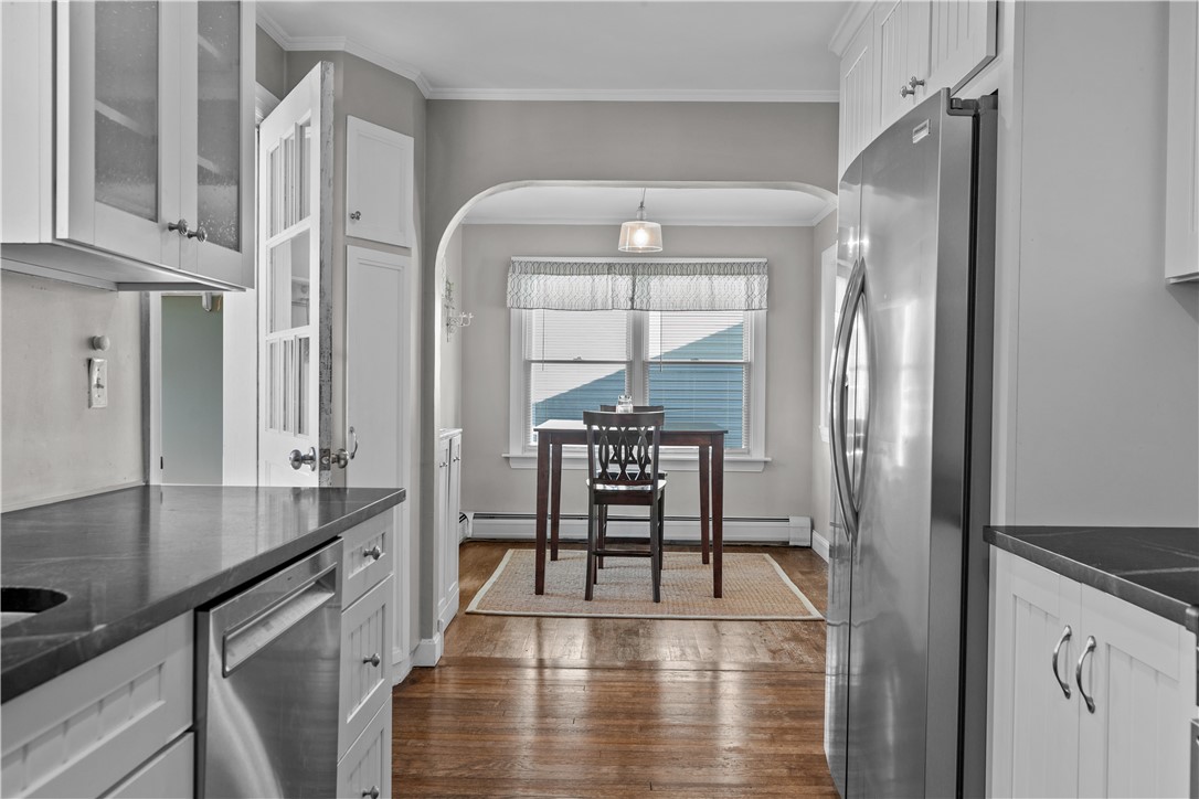 98 Foxboro Avenue