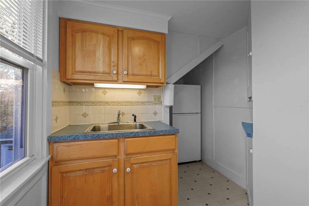 119 Carroll Avenue 2
