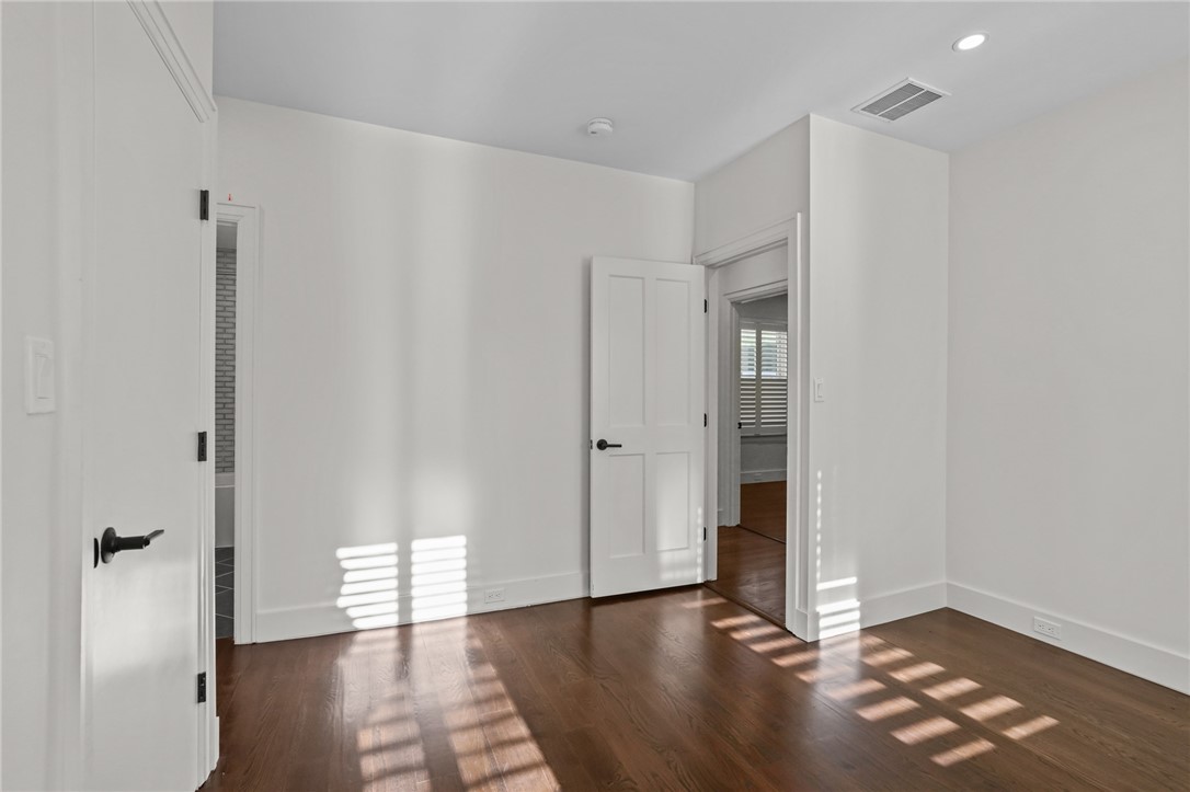8 Cross Street 2