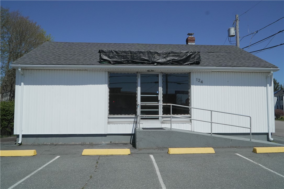124 East Main Road