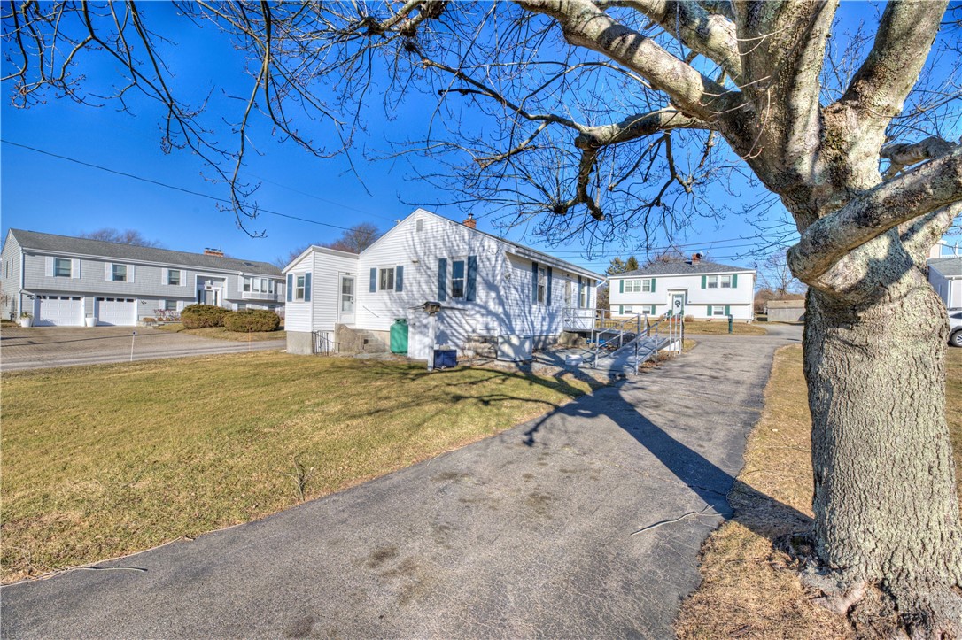 40 Draper Avenue