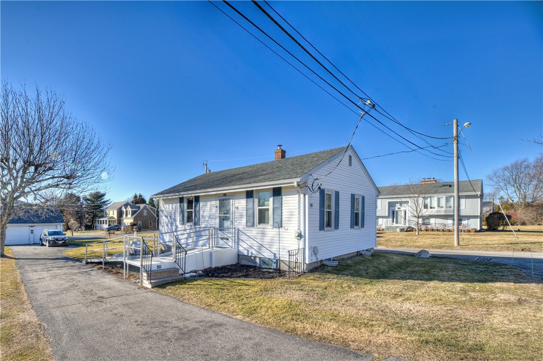 40 Draper Avenue