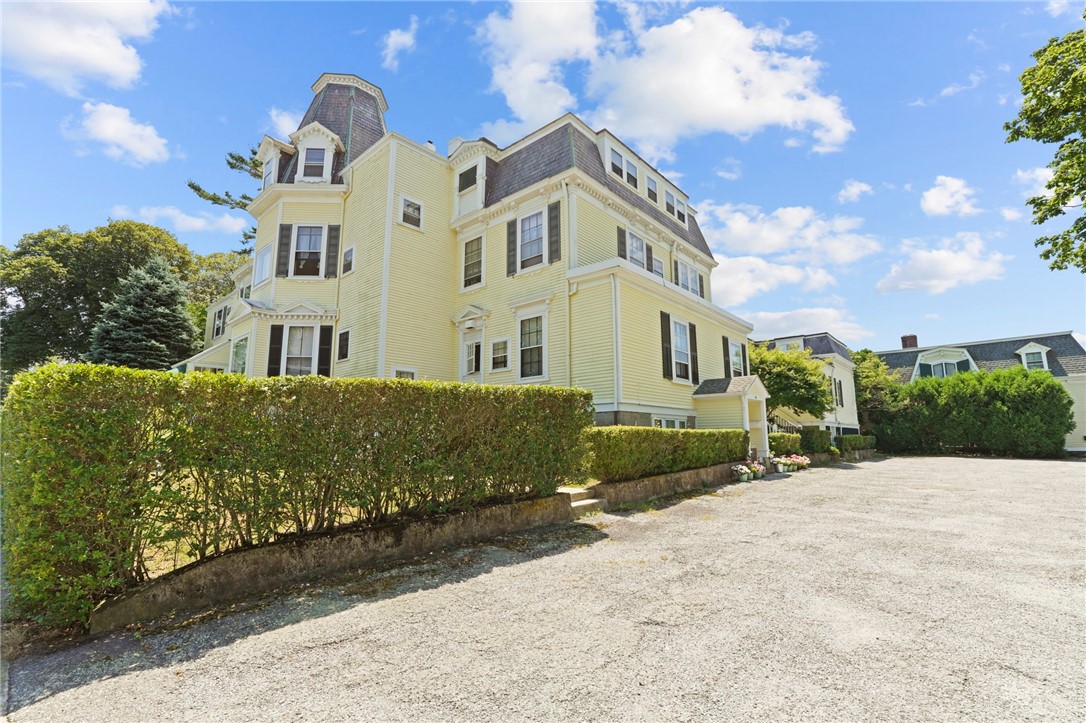 45 Ayrault Street 11