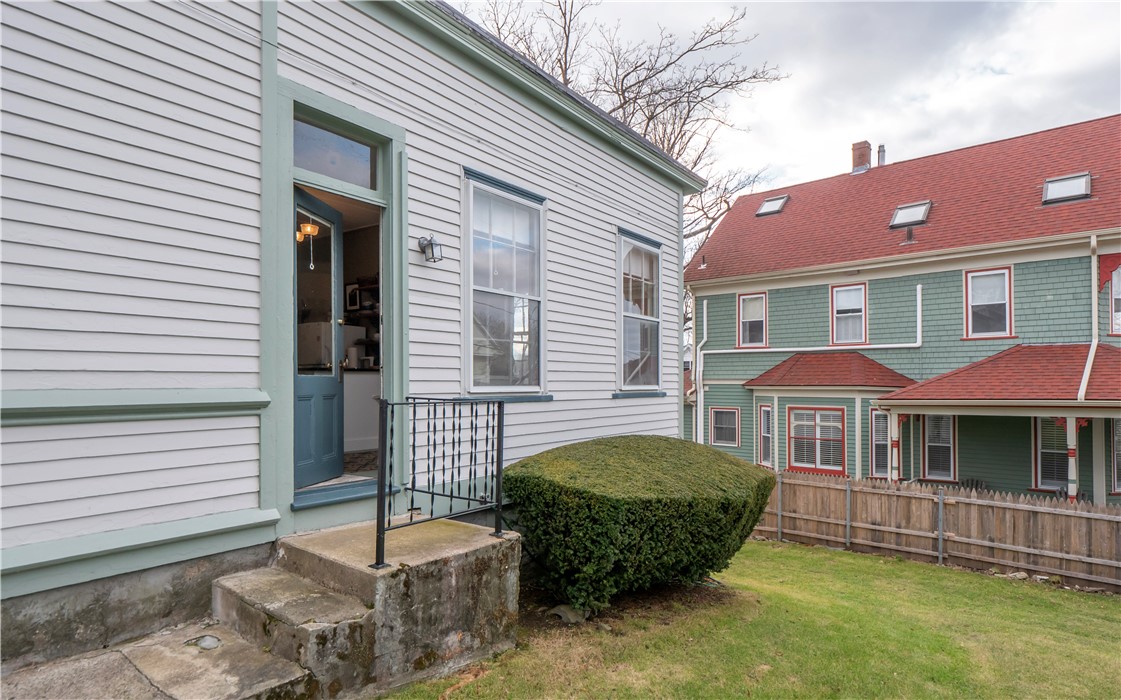 569 Spring Street 1N