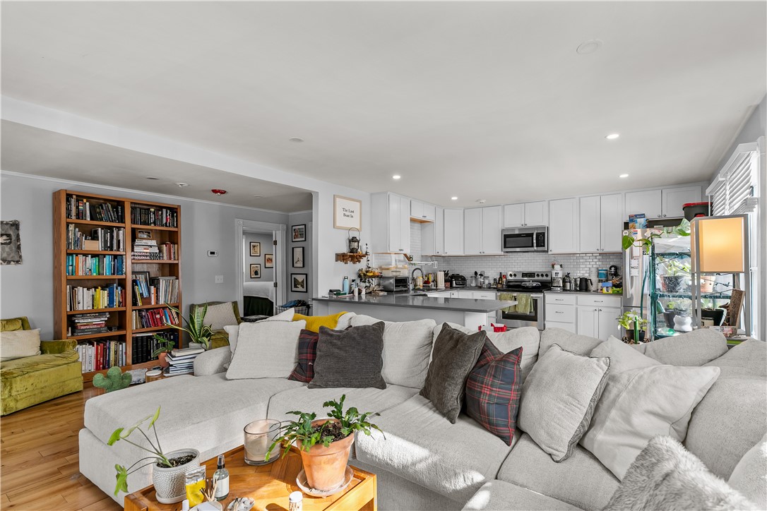 31 Sunset Avenue 1U