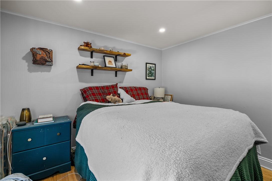 31 Sunset Avenue 1U