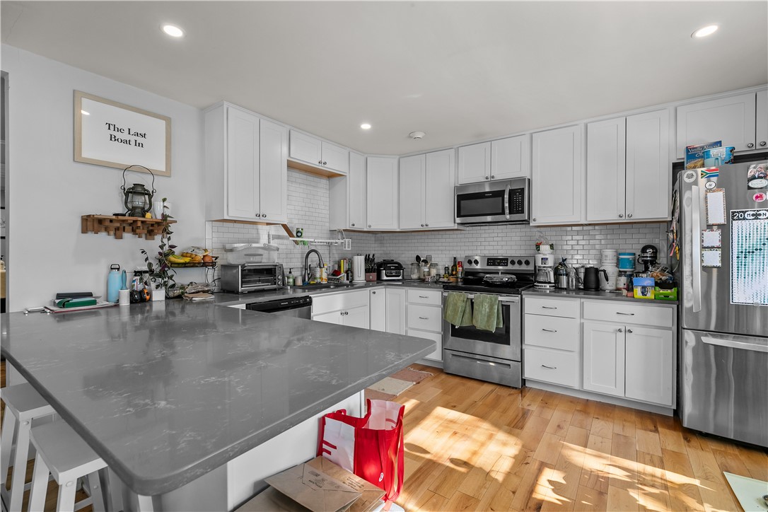 31 Sunset Avenue 1U