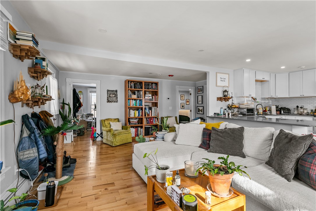 31 Sunset Avenue 1U