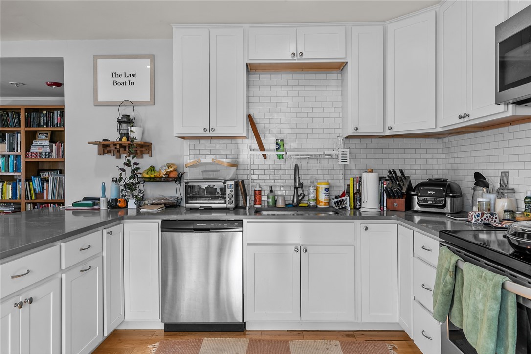 31 Sunset Avenue 1U