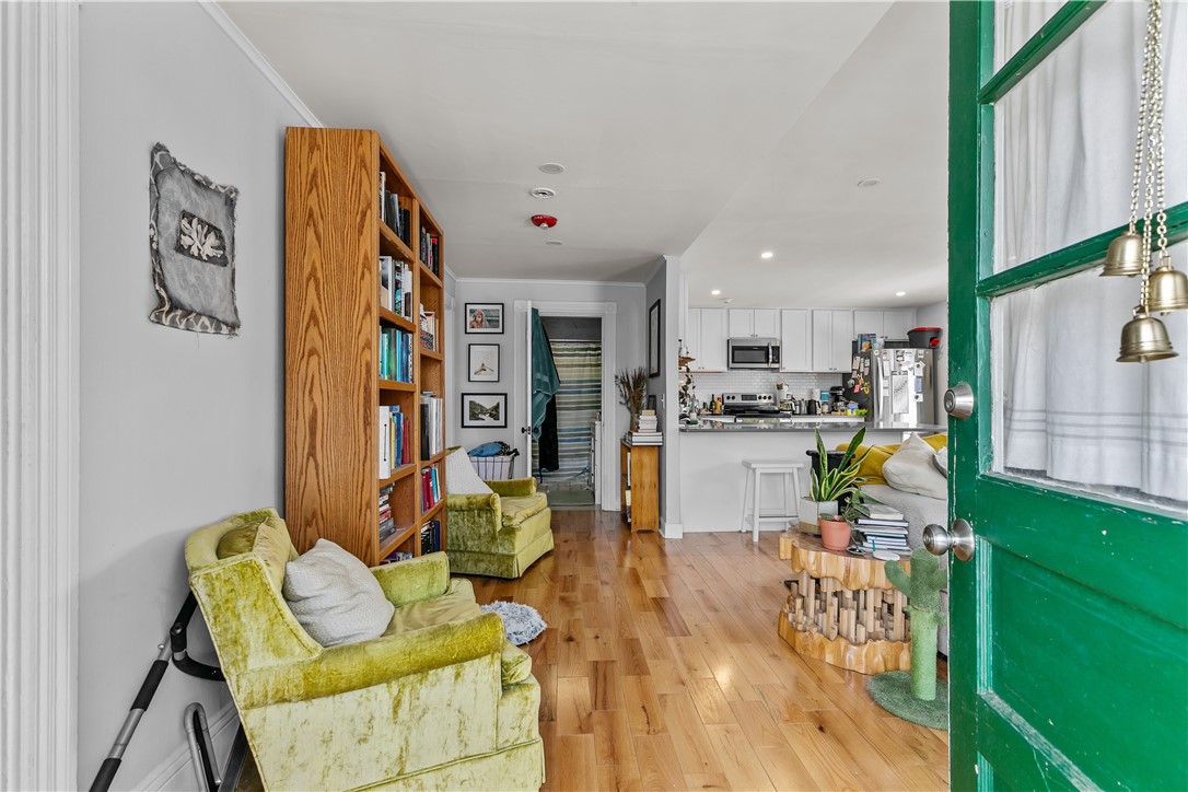 31 Sunset Avenue 1U