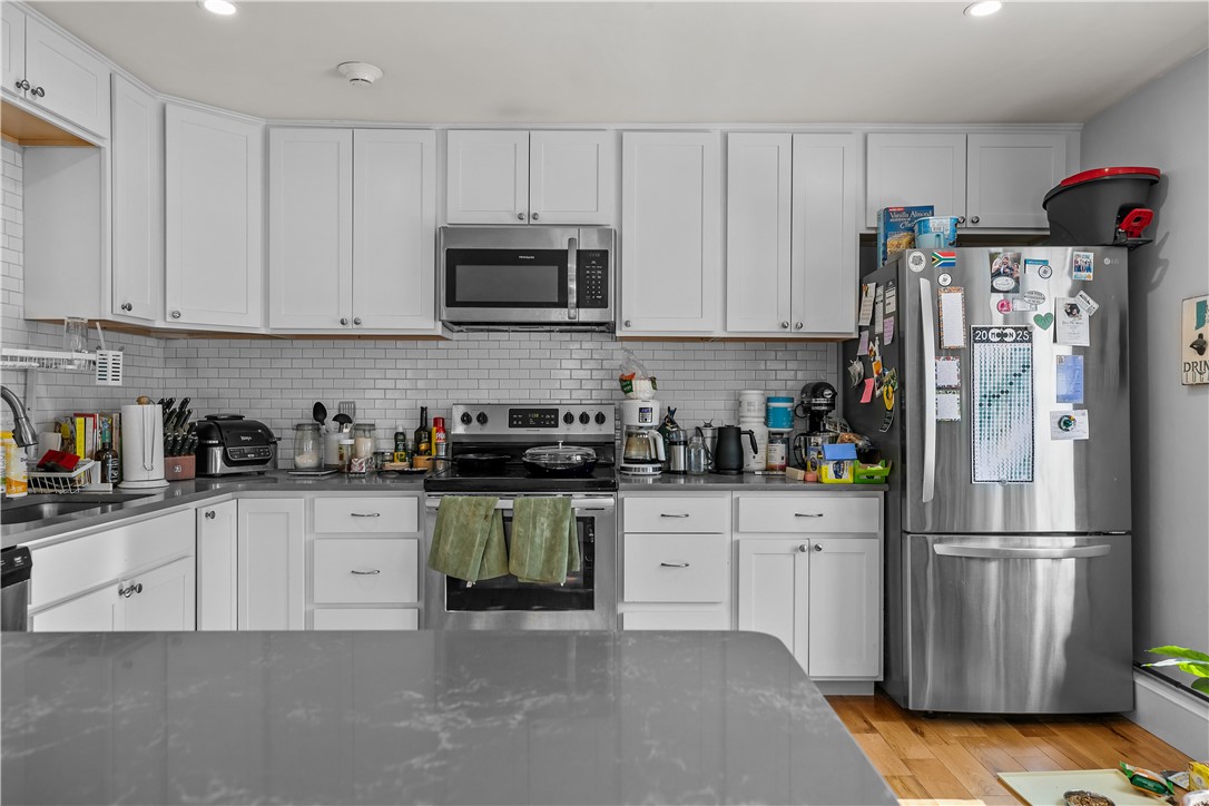 31 Sunset Avenue 1U