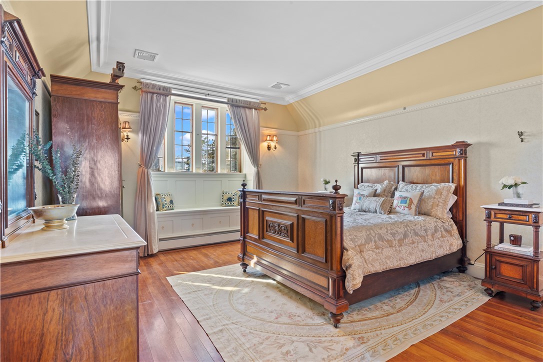 111 Harrison Avenue M12