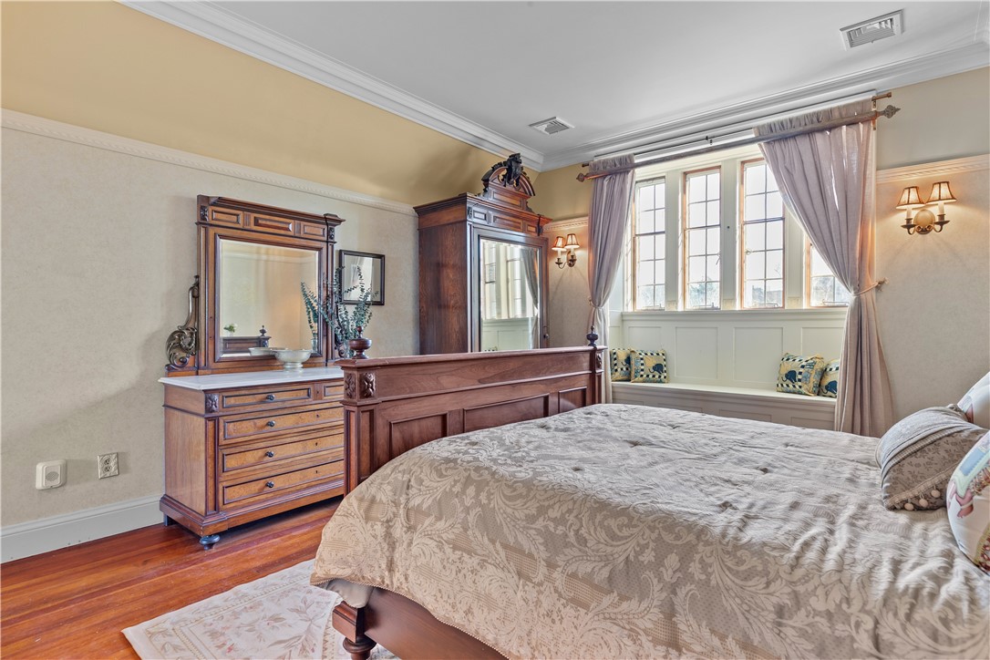 111 Harrison Avenue M12