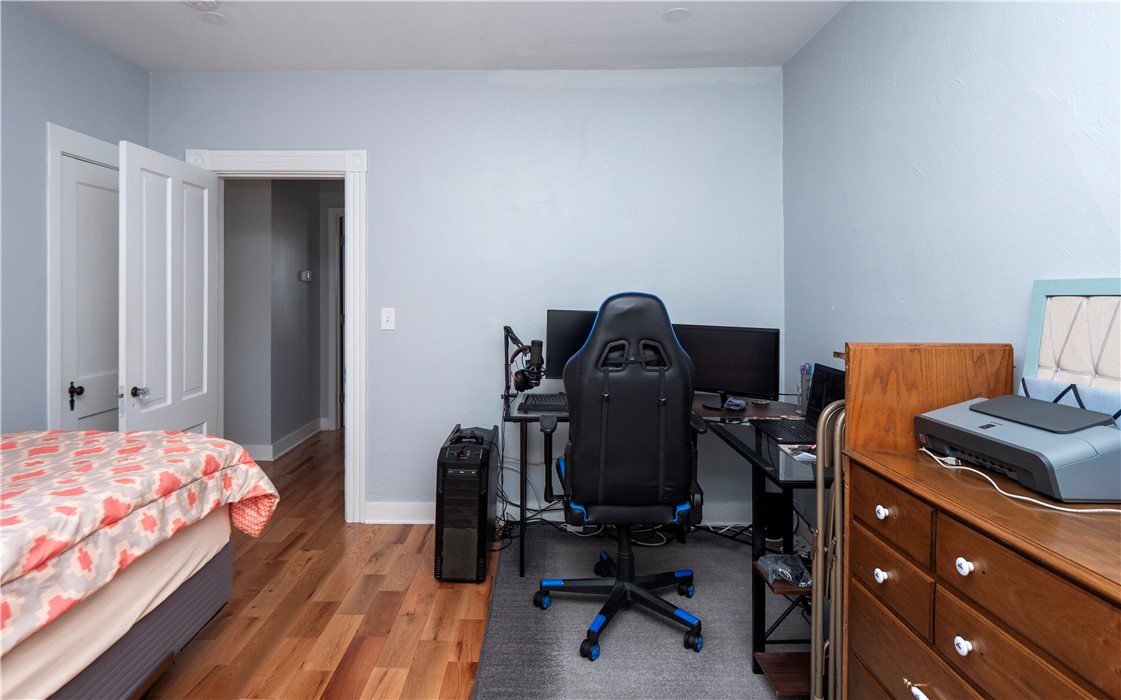 31 Sunset Avenue 1D