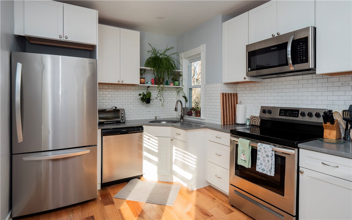 31 Sunset Avenue 1D